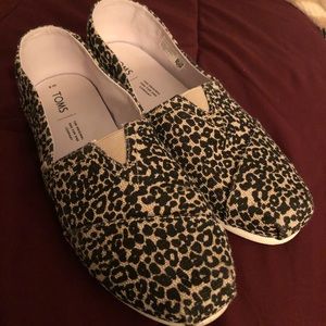 Cheetah Print Toms